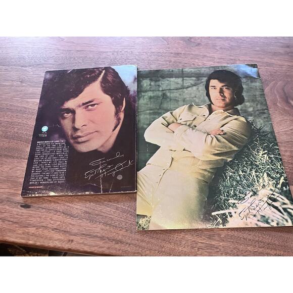 Engelbert Humperdinck Souvenir Program Album Lot 1970s VTG Concert Memorabilia - Picture 2 of 9